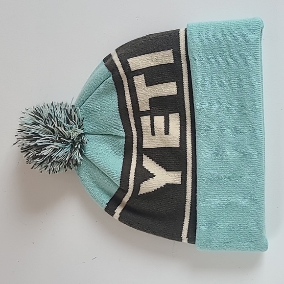 YETI Men's Retro Knit Pom Pom Beanie Seafoam Green Gray - Picture 3 of 5